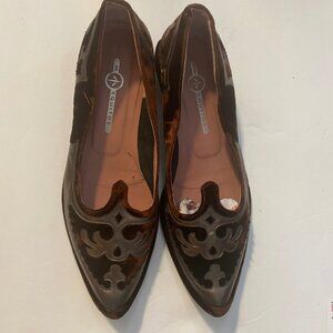 Mosquitoes  Beautiful Mild Pointed Toe Kitten Heel Mosquitoes  Size 9